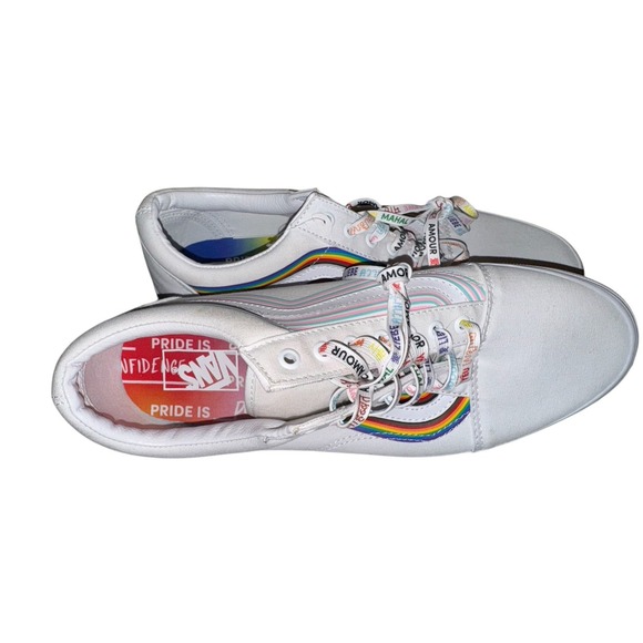 VANS - OLD SKOOL - PRIDE RAINBOW SKATE SNEAKER - White Rainbow True White EUC - Picture 10 of 11